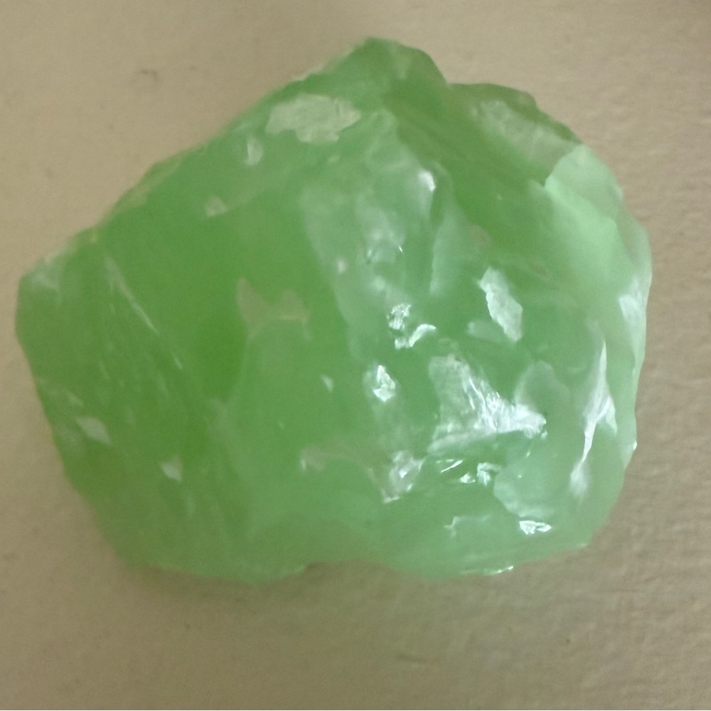 Green calcite crystal Calming and renewal - Picture 2 of 9